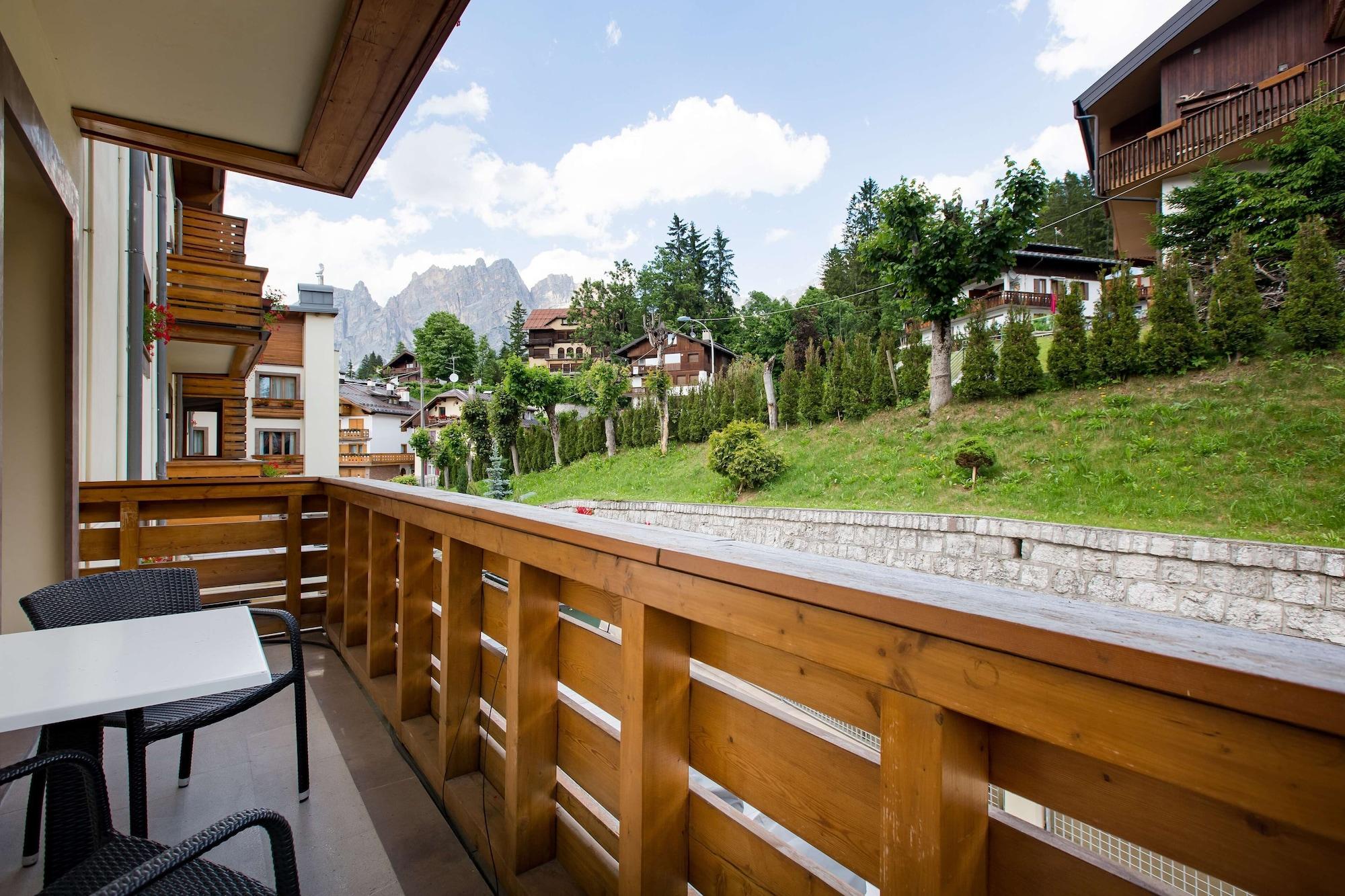 Radisson Residences Savoia Palace Cortina dʼAmpezzo Dış mekan fotoğraf